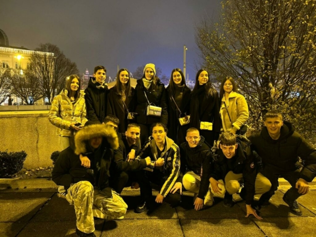 4257f198-04be-4b91-a7a2-131c2344d63b