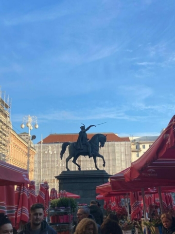 e5a6371e-1fec-486f-947f-869a4b5e336e