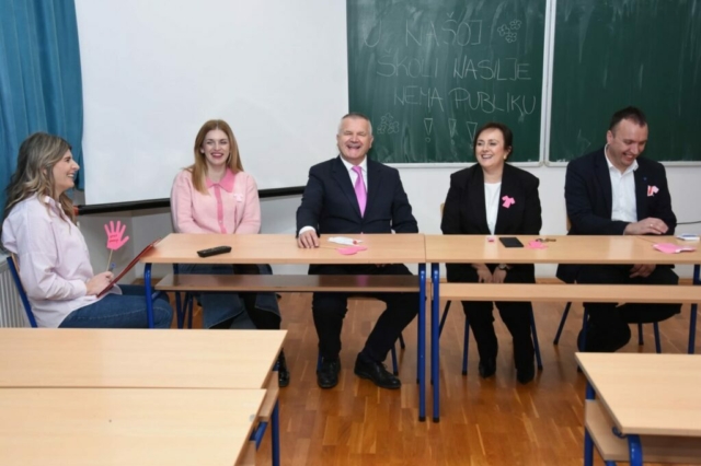 71337d87-fd6d-46b0-a24d-5219365d9666