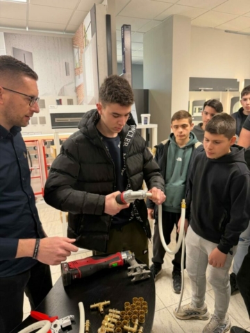 a5326e4e-a8fa-4422-b3ba-ed8cf255879e