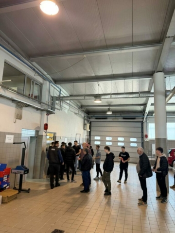 e99c693c-648a-48e5-a7d4-c9a0da8966c6