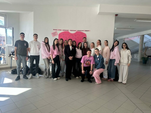 f55b8d71-e500-4a03-b4ca-4f8eb286a259